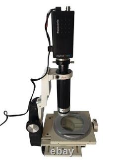 Leica Monozoom 7 Microscope with Panasonic GP-KR222 Digital Color CCD Camera