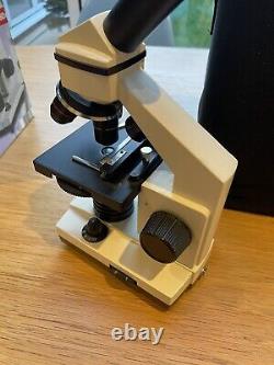 Microscope BRESSER Biolux NV 20x-1280x avec accessoires de caméra USB et sac de transport.